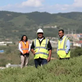 parceria entre o prefeito Otoniel Teixeira e a Neoenergia
